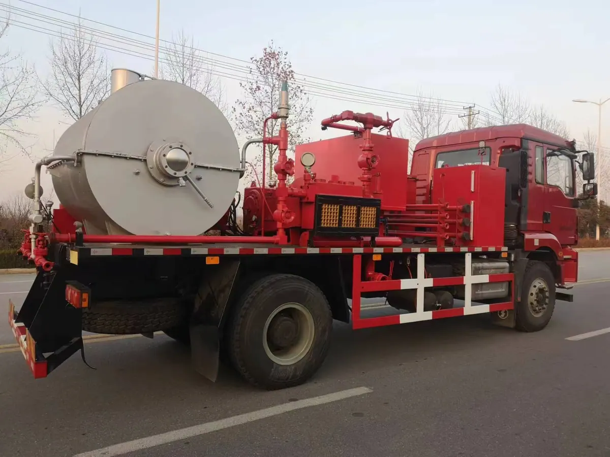 Vance wax-removal and hot-oil truck exterior reference; confirm the actual supplied configuration
